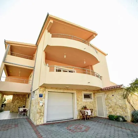 - Sibenik Riviera 7182 * Rogoznica (Sibenik-Knin)