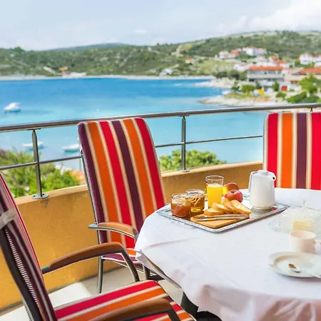 - Sibenik Riviera 7182 Apartament *